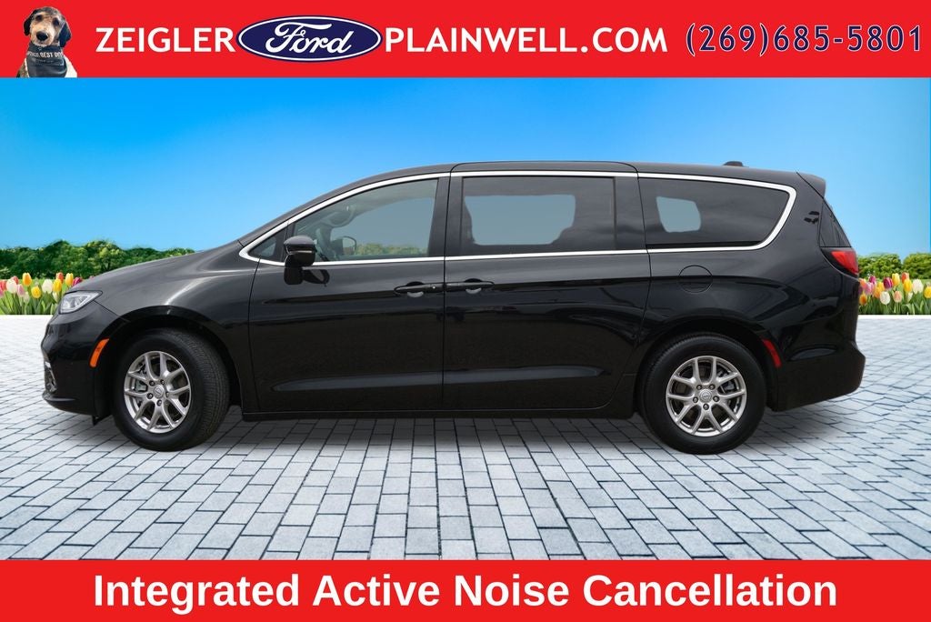 2025 Chrysler Pacifica Select