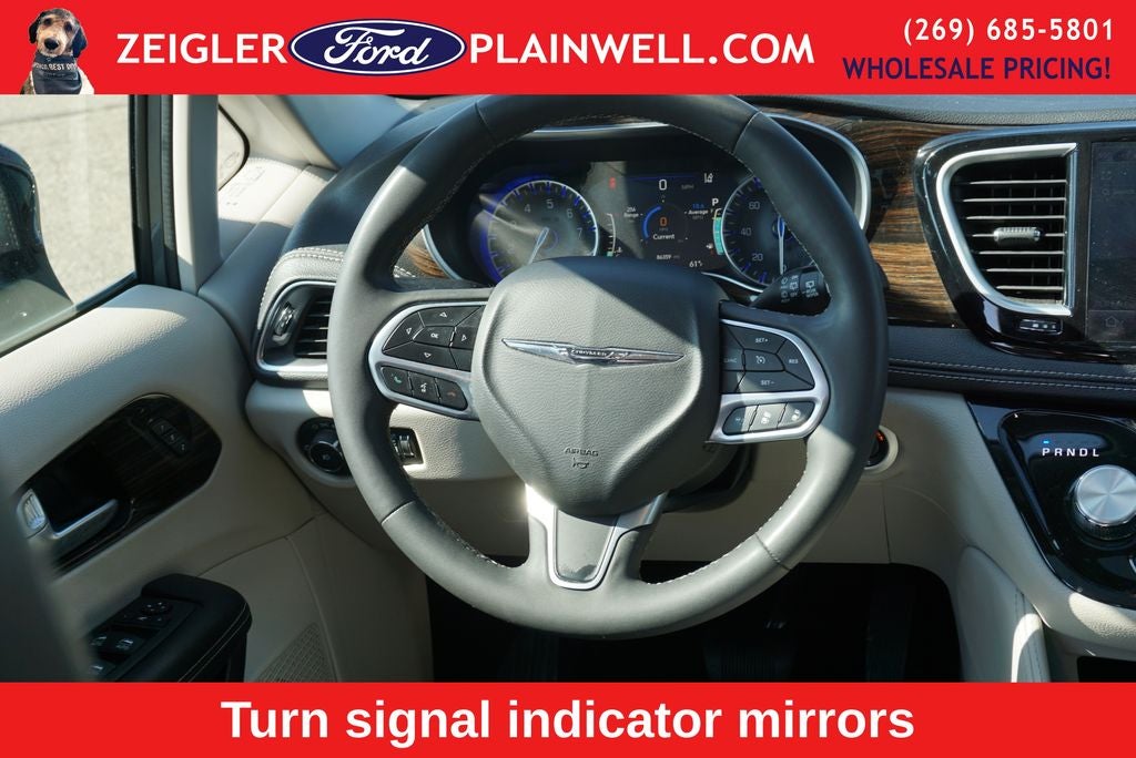 2023 Chrysler Pacifica Limited Heated Leather Power Moonroof Navigation Quad Rear