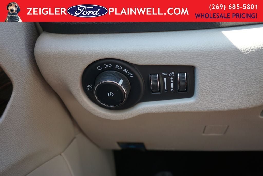 2023 Chrysler Pacifica Limited Heated Leather Power Moonroof Navigation Quad Rear