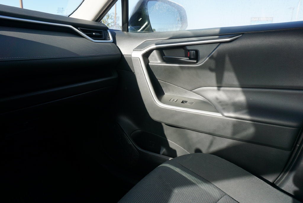 2022 Toyota RAV4 LE AWD Blind Spot Pkg Rear Camera