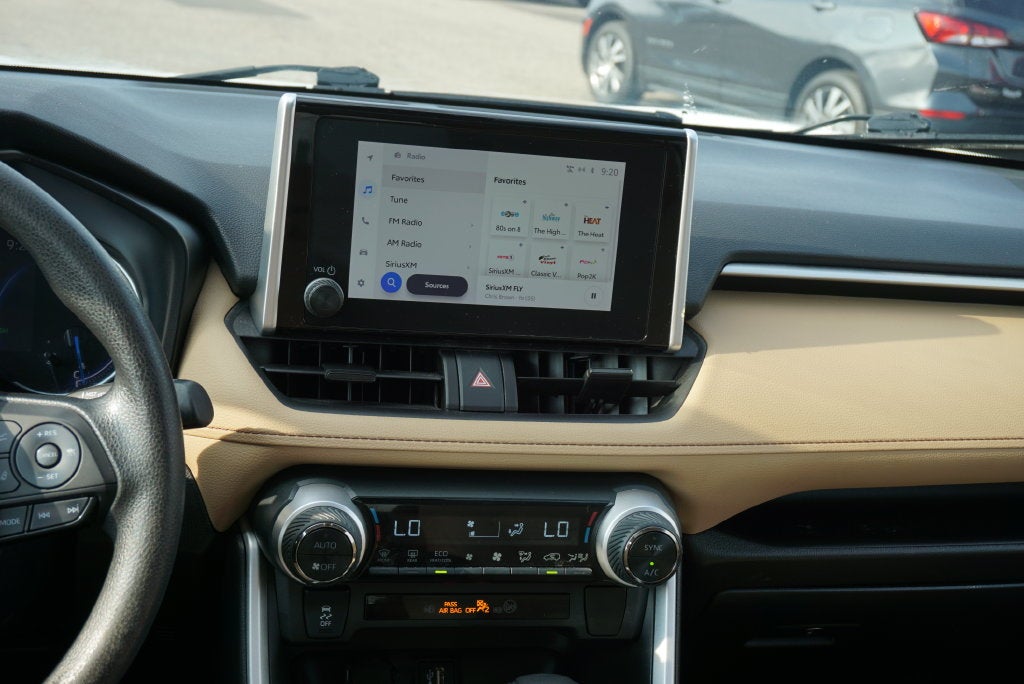2023 Toyota RAV4 Hybrid XLE AWD Power Moonroof Rear Camera Power Seat