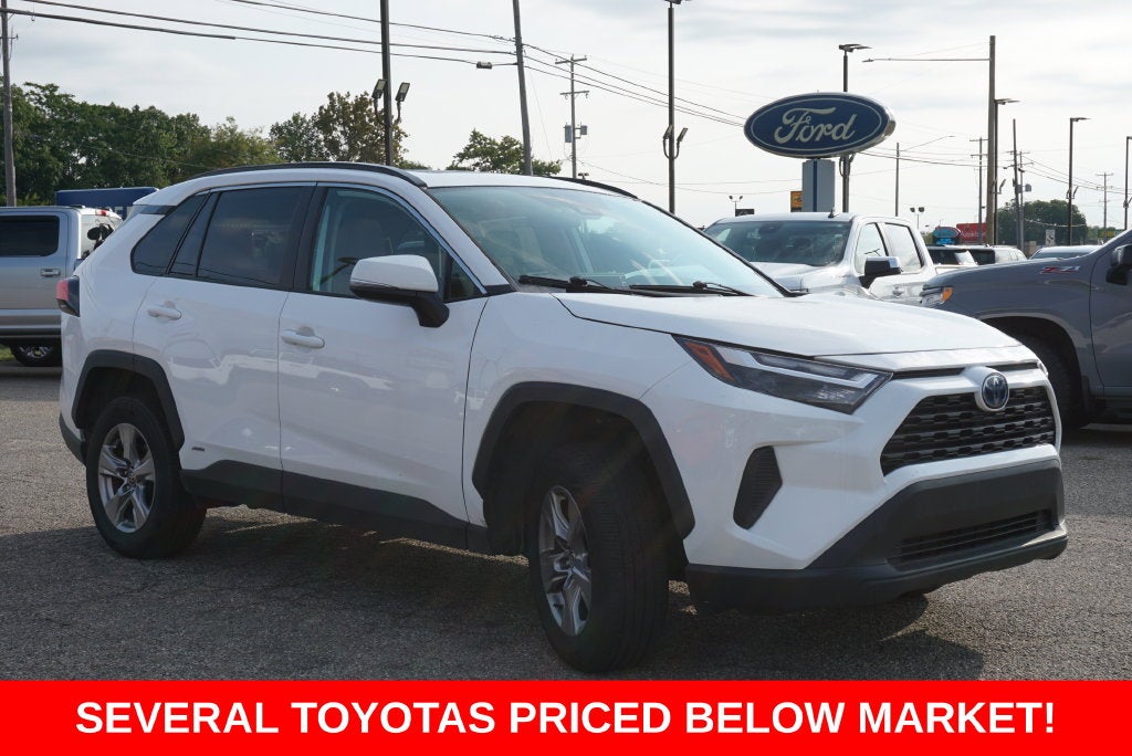 2023 Toyota RAV4 Hybrid XLE AWD Power Moonroof Rear Camera Power Seat