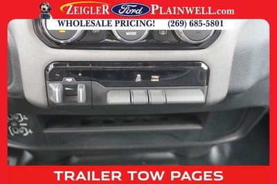 2023 RAM 3500 Tradesman 4x4 CREW CAB LONG BOX 6.4L V8 Navigation HD Vinyl
