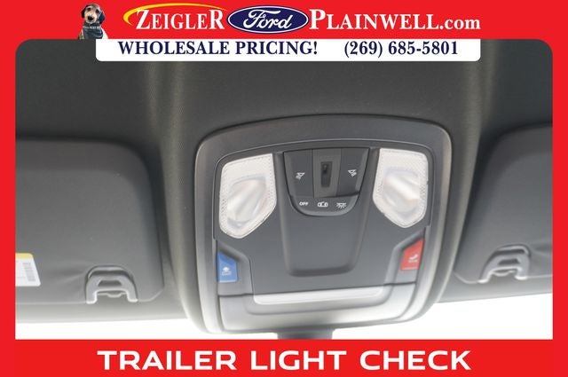 2023 RAM 3500 Tradesman 4x4 CREW CAB LONG BOX 6.4L V8 Navigation HD Vinyl