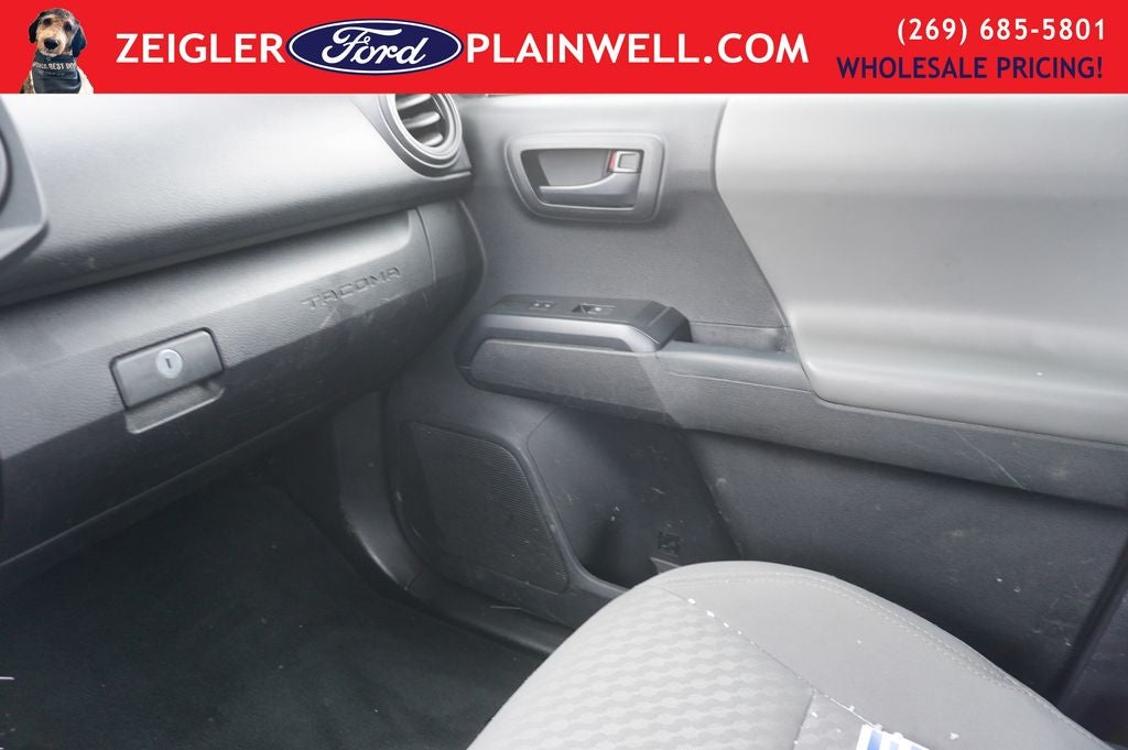 2021 Toyota Tacoma SR Access Cab Work Truck Rear Camera & Rear Topper