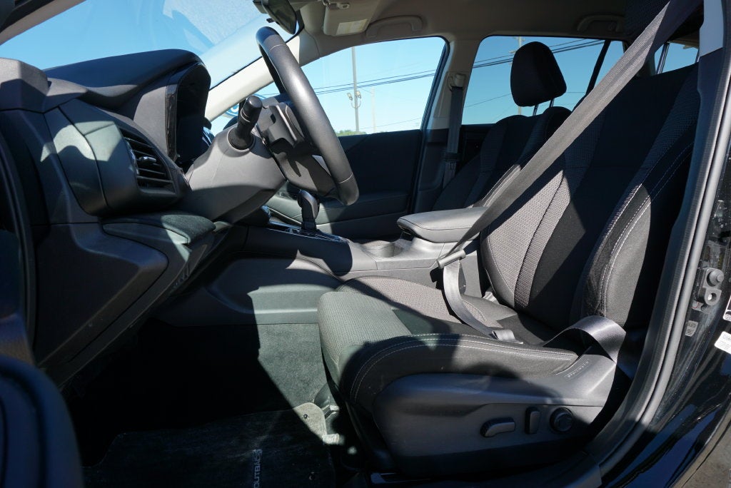 2023 Subaru Outback Premium AWD Rear Camera Blis