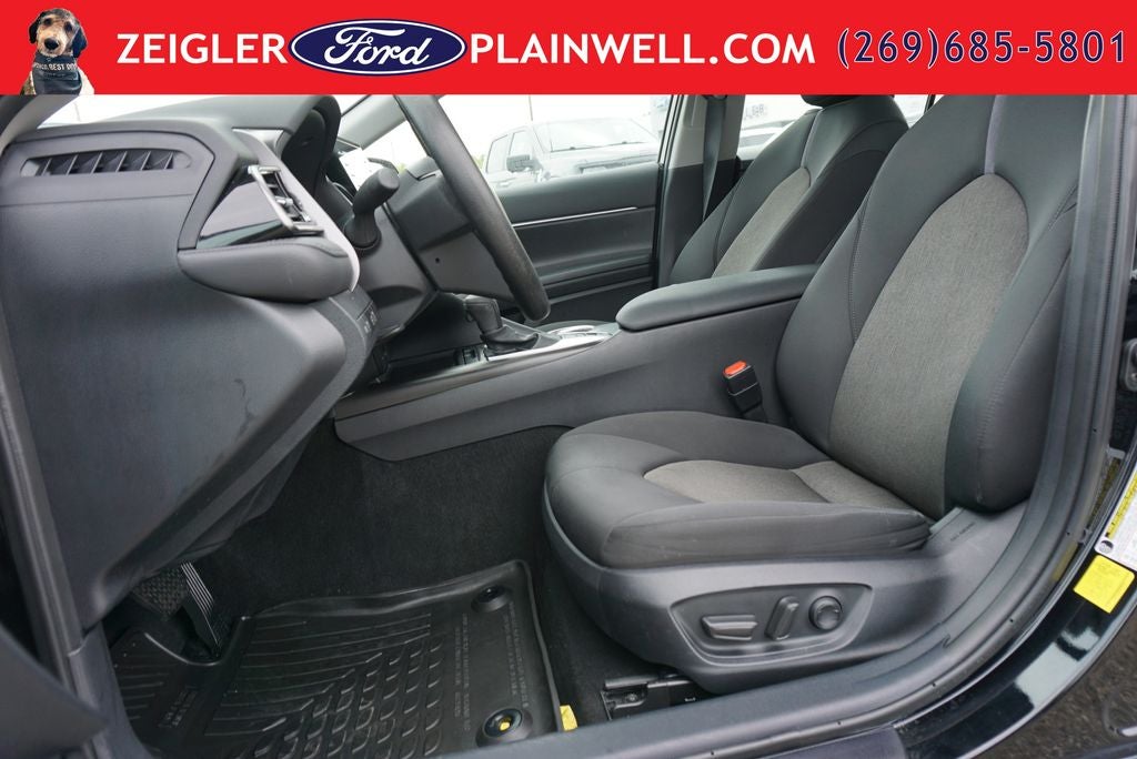 2024 Toyota Camry Hybrid LE