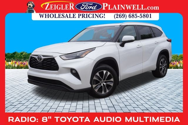 2023 Toyota Highlander XLE AWD POWER MOONROOF LEATHER REAR CAMERA