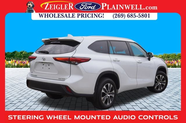 2023 Toyota Highlander XLE AWD POWER MOONROOF LEATHER REAR CAMERA