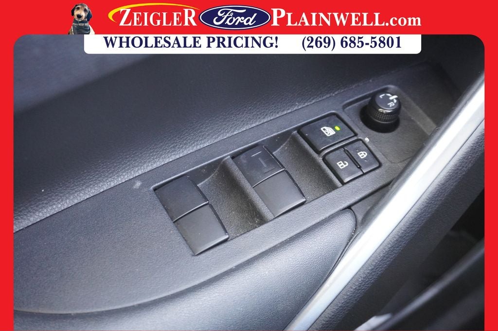 2023 Toyota Corolla Cross XLE AWD MOONROOF HEATED LEATHER BLIS REAR CAMERA