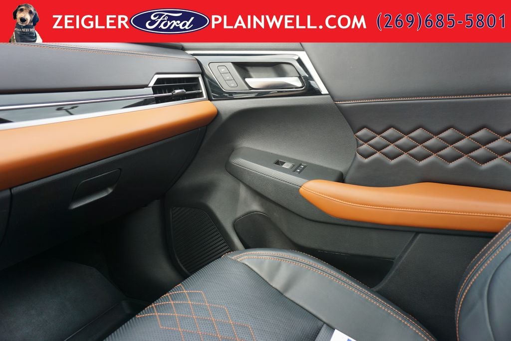 2023 Mitsubishi Outlander PHEV 40th Anniversary