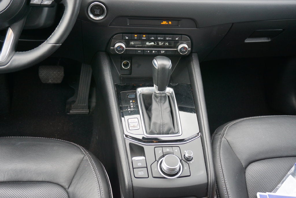 2025 Mazda Mazda CX-5 2.5 S Preferred Package AWD Heated Leather Blis Keyless Entry