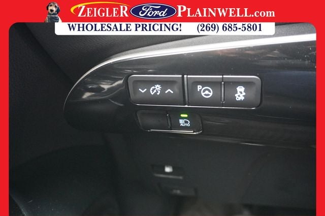 2022 Toyota Prius L HYBRID