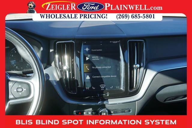 2018 Volvo XC60 T6 Momentum AWD Pano Roof NAV H Leather Vision & Advanced HUD