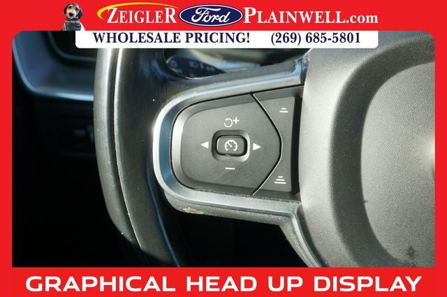 2018 Volvo XC60 T6 Momentum AWD Pano Roof NAV H Leather Vision & Advanced HUD