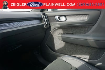2022 Volvo XC40 Recharge Pure Electric P8 Plus