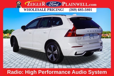 2023 Volvo XC60 Recharge Plug-In Hybrid T8 Plus Dark Theme