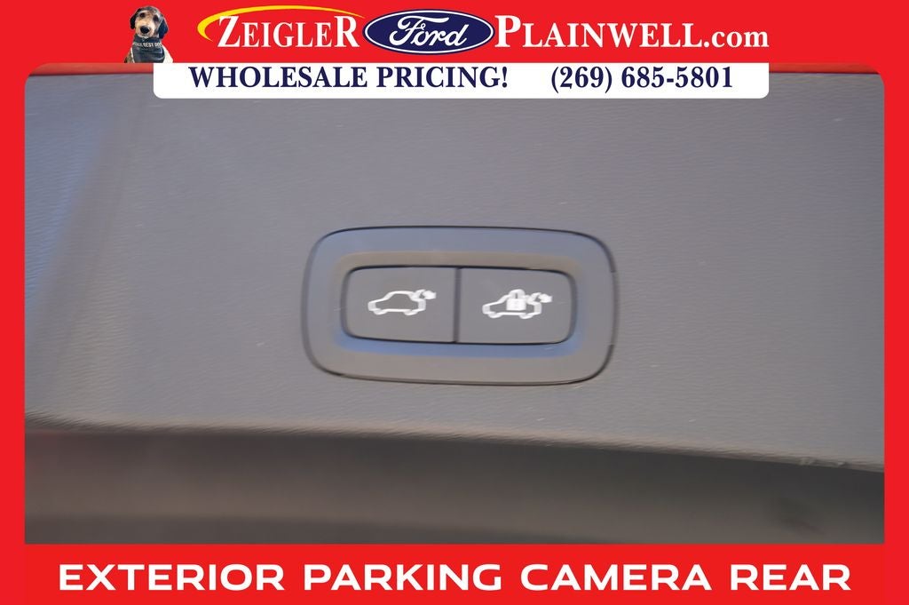 2023 Volvo XC40 B5 Plus Dark Theme AWD HEATED LEATHER POWER MOONROOF NAV