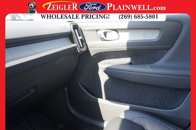 2023 Volvo XC40 B5 Plus Dark Theme AWD HEATED LEATHER POWER MOONROOF NAV