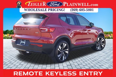2023 Volvo XC40 B5 Plus Dark Theme AWD HEATED LEATHER POWER MOONROOF NAV