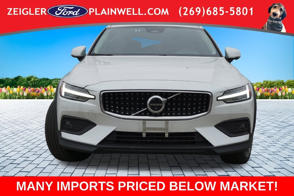 2025 Volvo V60 Cross Country B5 Plus