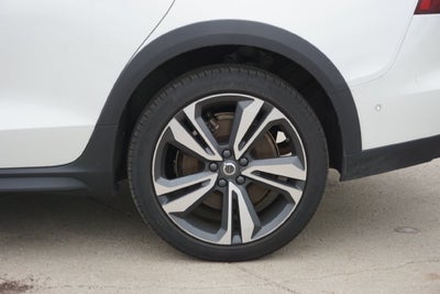 2025 Volvo V60 Cross Country B5 Plus