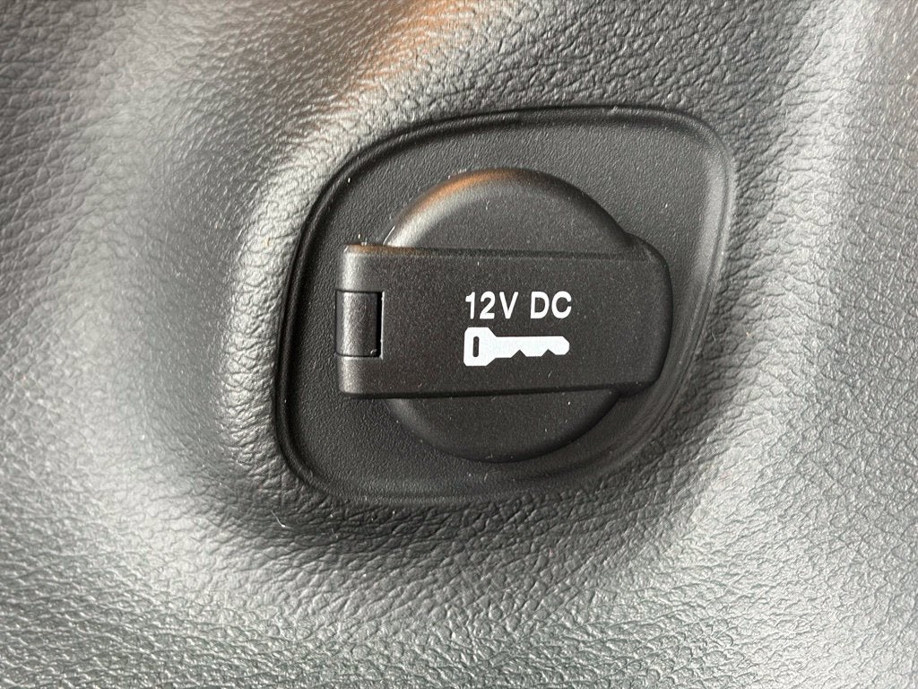 2023 Jeep Cherokee Altitude * Certified Pre-Owned *