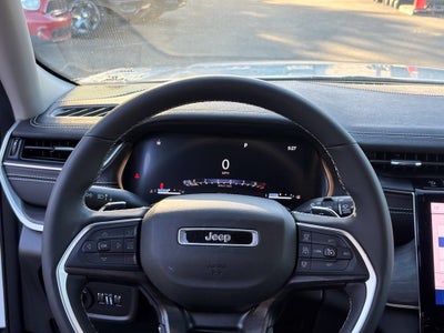 2023 Jeep Grand Cherokee Limited * Certified Pre-Owned *
