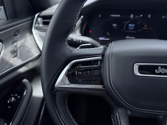 2023 Jeep Grand Cherokee Overland 4x4