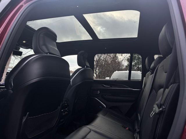 2022 Jeep Grand Cherokee Overland 4x4