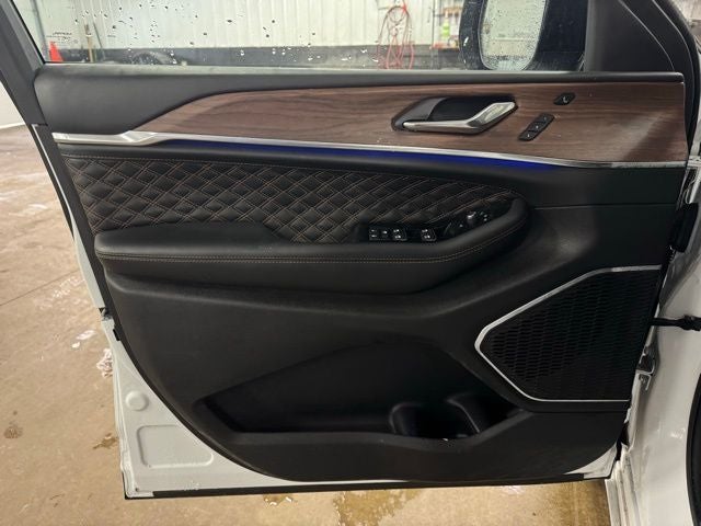 2025 Jeep Grand Cherokee Summit 4x4