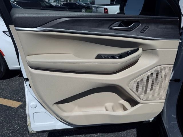 2025 Jeep Grand Cherokee L Limited 4x4