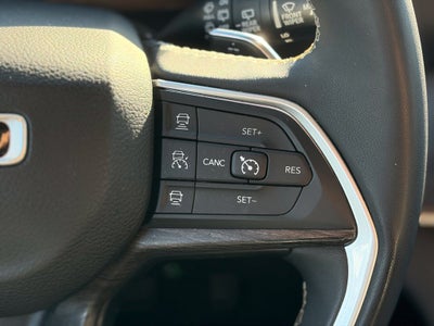 2023 Jeep Grand Cherokee L Limited * Certified Pre-Owned *