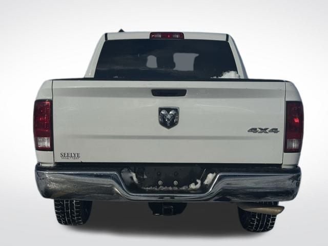 2022 RAM 1500 Classic Tradesman Crew Cab 4x4 5'7' Box