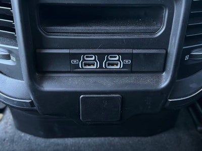 2024 RAM 1500 Big Horn Crew Cab 4x4 5'7' Box