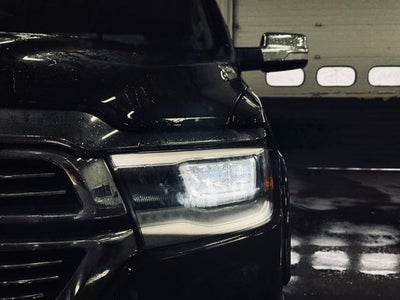 2022 RAM 1500 Laramie Crew Cab 4x4 5'7' Box