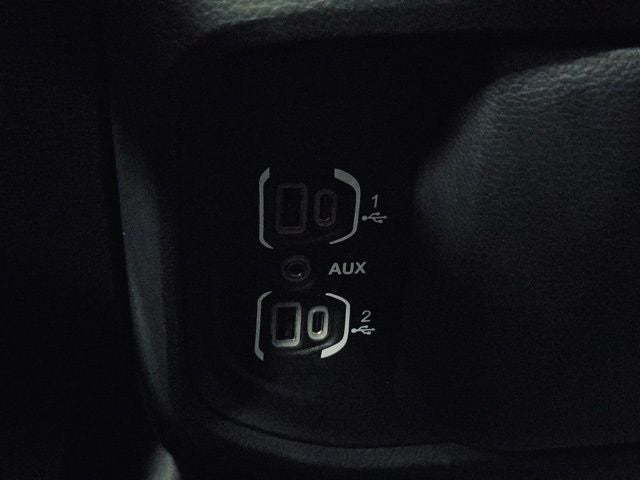 2022 RAM 1500 Laramie Crew Cab 4x4 5'7' Box