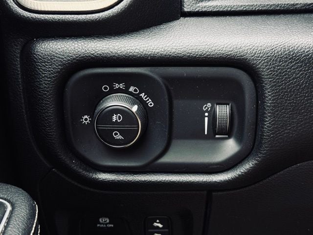 2021 RAM 1500 Rebel Crew Cab 4x4 5'7' Box