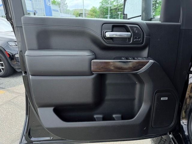 2021 GMC Sierra 2500HD 4WD Double Cab Standard Bed SLT