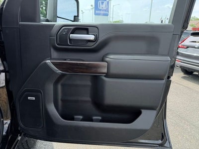 2021 GMC Sierra 2500HD 4WD Double Cab Standard Bed SLT