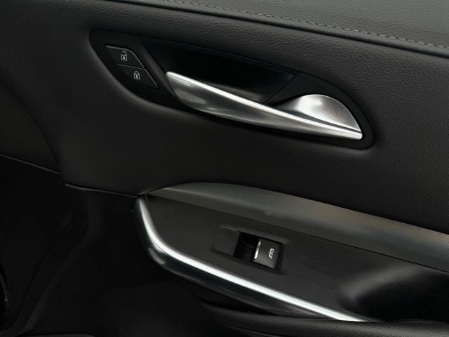 2023 Cadillac XT4 AWD Premium Luxury