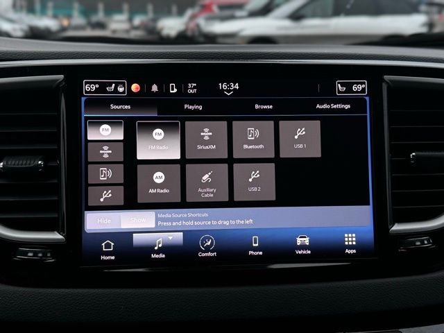 2024 Chrysler Pacifica Touring L