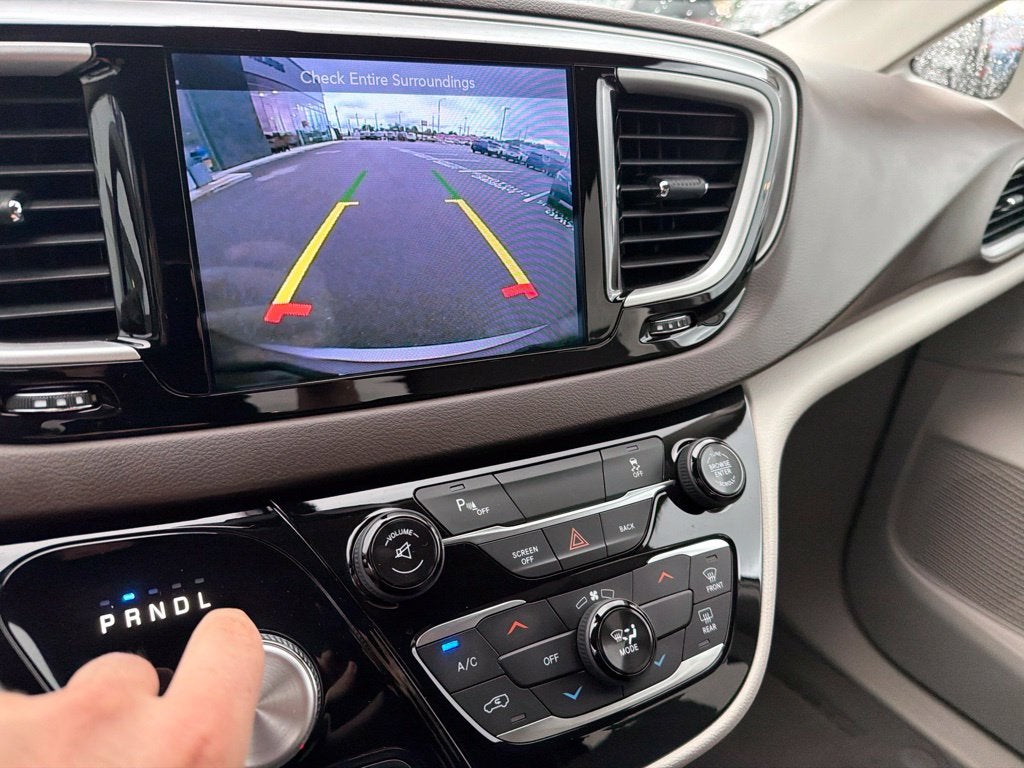 2017 Chrysler Pacifica Touring