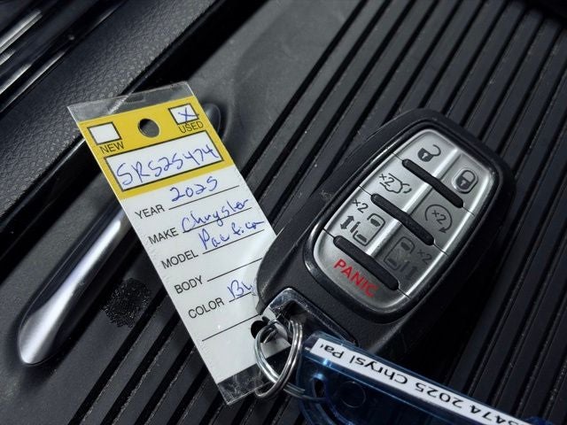 2025 Chrysler Pacifica Limited