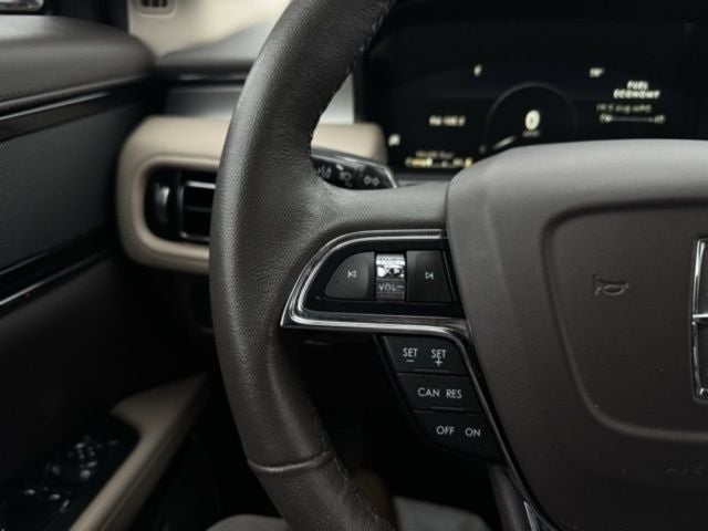 2022 Lincoln Nautilus Standard