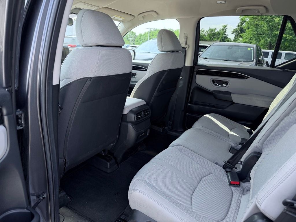 2023 Honda Pilot AWD LX