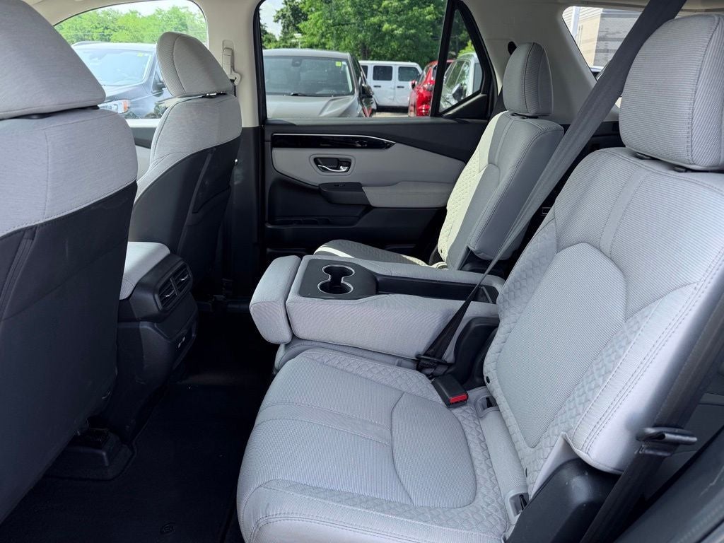 2023 Honda Pilot AWD LX