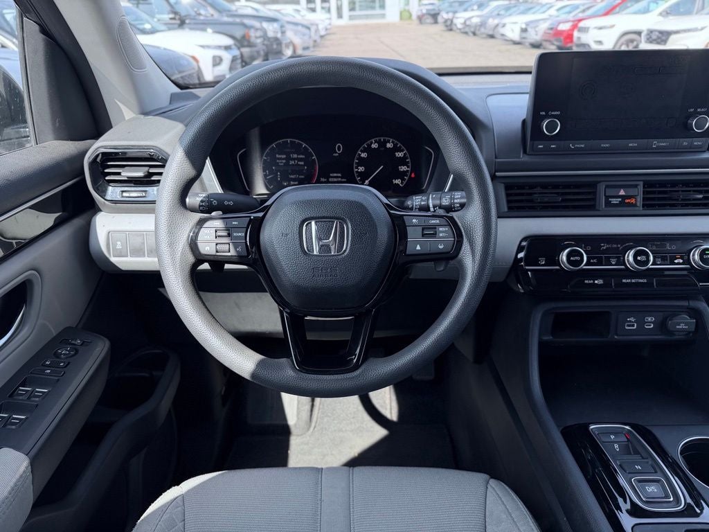 2023 Honda Pilot AWD LX