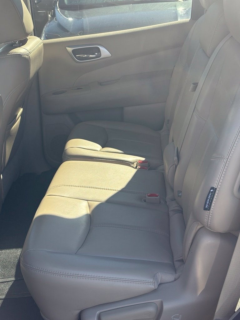 2018 Nissan Pathfinder SL
