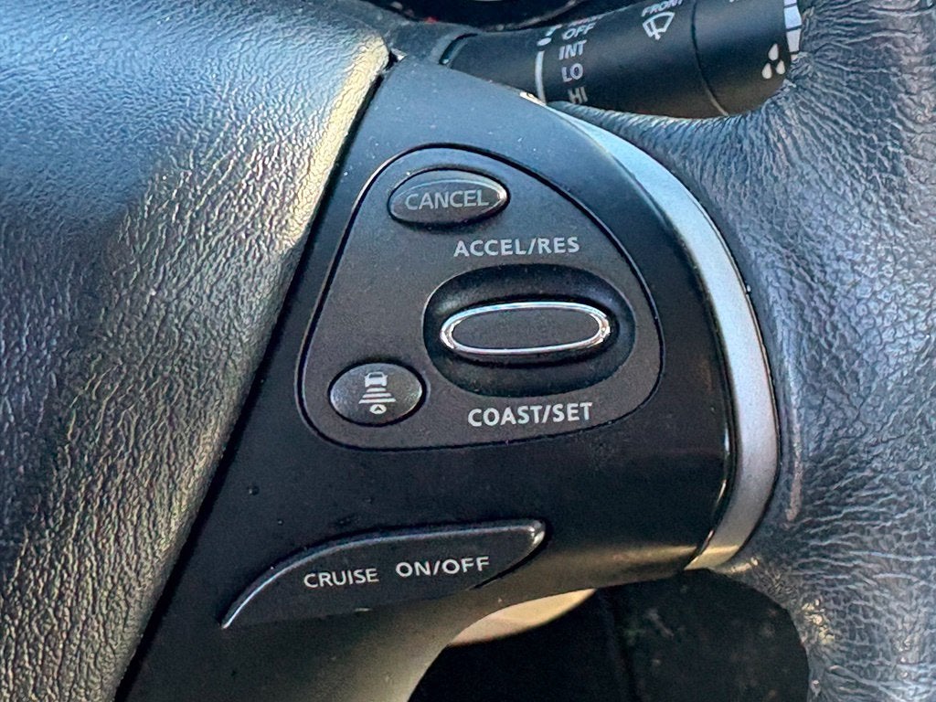 2018 Nissan Pathfinder SL